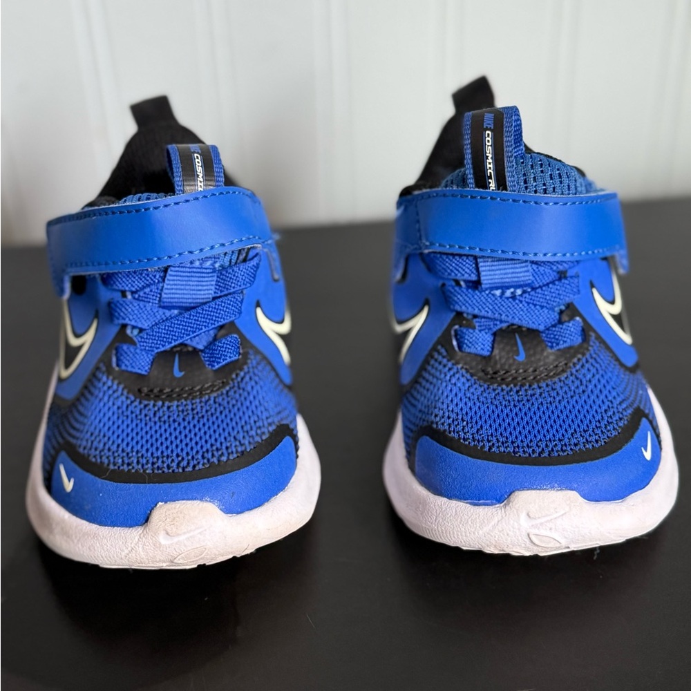 NFS Nike Cosmic Runner Kids Royal Blue and White Hook-and-Loop Sneakers Size 4C